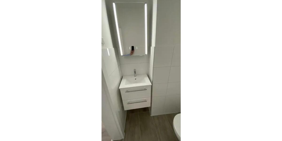 Dachgeschoßwohnung Essen Stadtbezirk V - 2.5 Zimmer, 71 m&sup2;, 689&euro; | Angebot:26337672