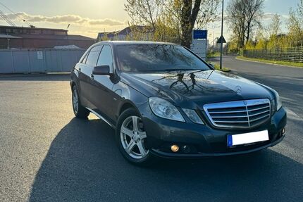 Mercedes-Benz E 220 300.000 km 7.990 &euro; Duisburg 47138