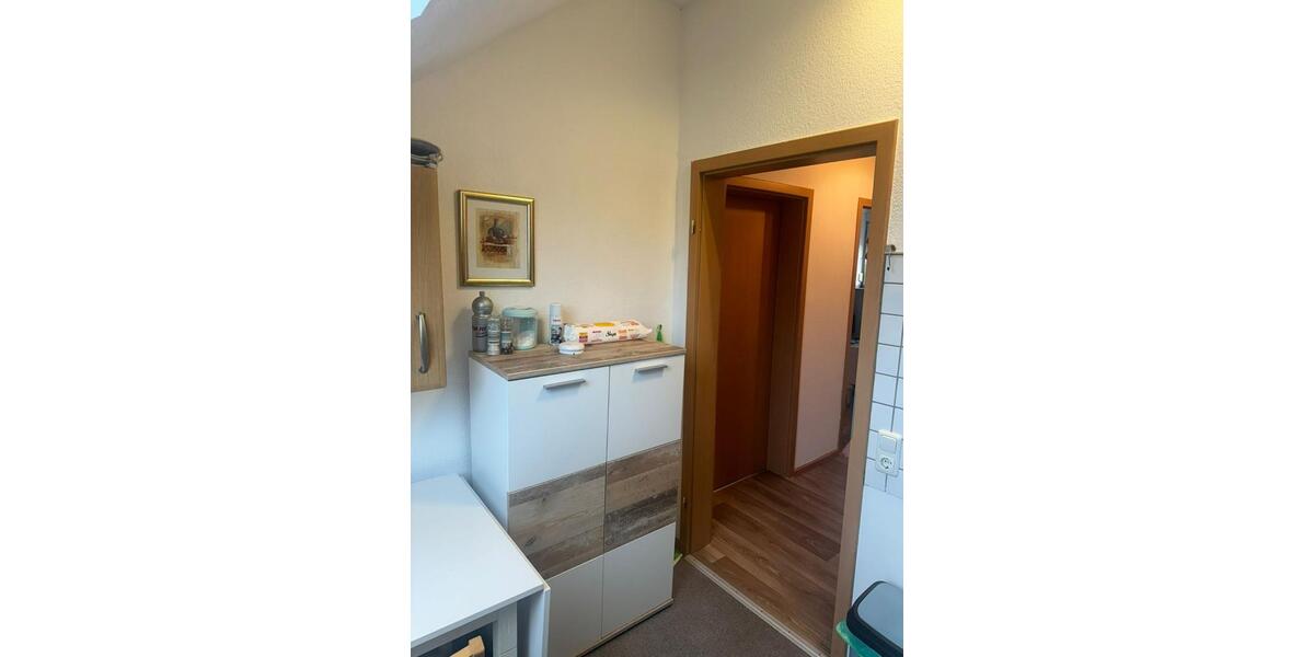 Möblierte Dachgeschosswohnung mit Dachterrasse 2 zimmer