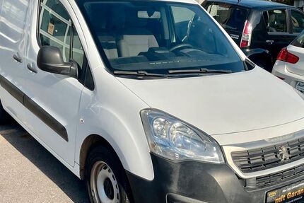 Peugeot Partner 111.980 km 8.700 &euro; Witten - NRW 58455