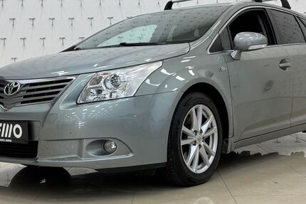 Toyota Avensis 296.854 km 2.800 &euro; Oberhausen 46149