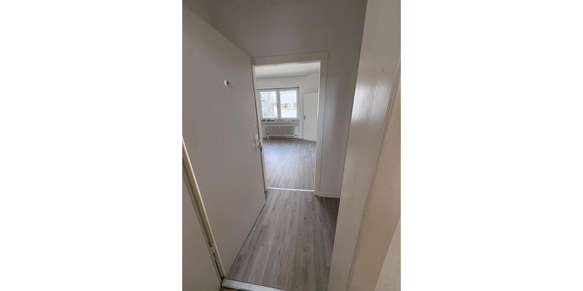 Etagenwohnung Essen Südviertel - 1 Zimmer, 27 m&sup2;, 420&euro; | Angebot:26399058