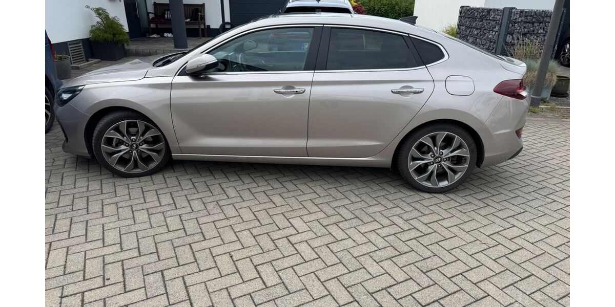 Hyundai i30 55.000 km 14.900 &euro; Castrop Rauxel 44575