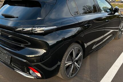 Peugeot 308 32.000 km 22.900 € Bochum 44809