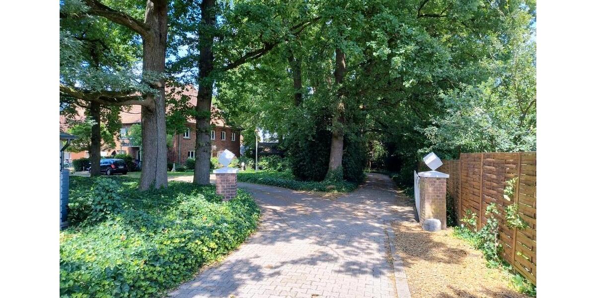 Erdgeschoßwohnung Bottrop Feldhausen - 3 Zimmer, 125 m&sup2;, 1.400&euro; | Angebot:24886214