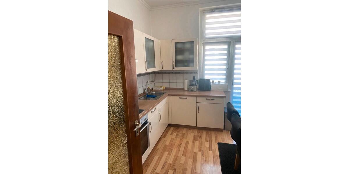 Charmante Altbauwohnung in guter Lage 4 zimmer