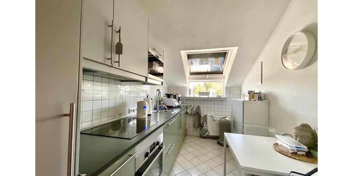 Dachgeschoßwohnung Duisburg Mittelmeiderich - 3 Zimmer, 80 m&sup2;, 901&euro; | Angebot:25294058