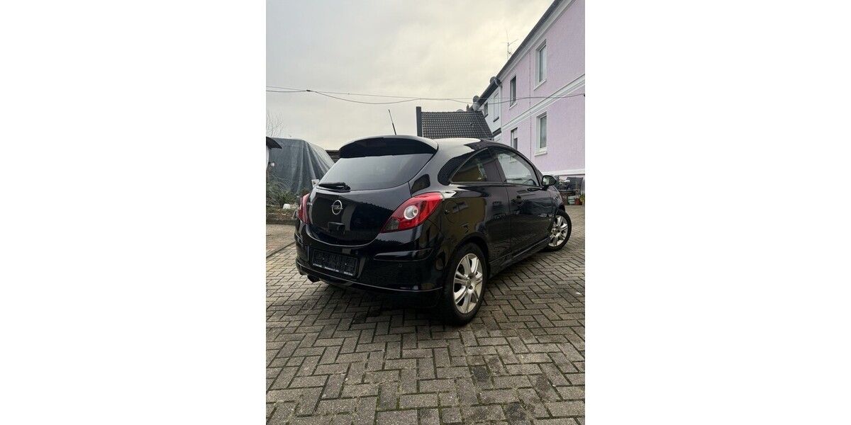 Opel Corsa D 144.000 km 3.799 &euro; Dortmund 44135