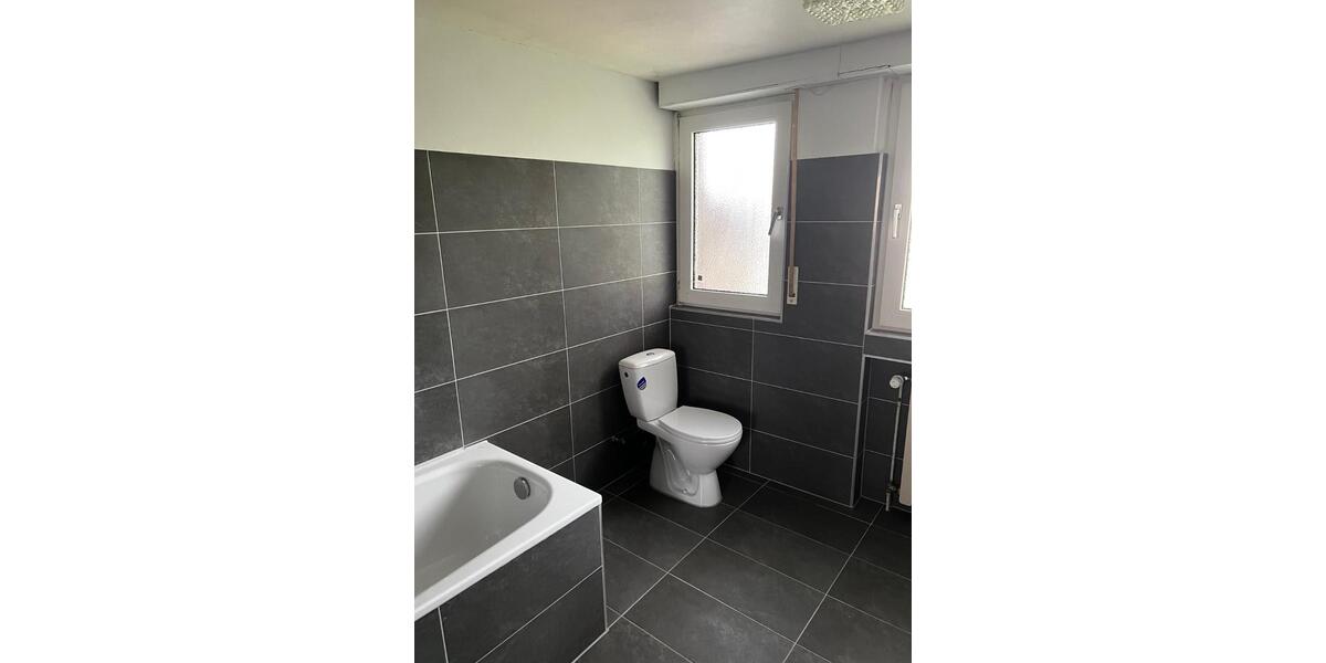 Erdgeschoßwohnung Wuppertal Gemarkung Nächstebreck - 2 Zimmer, 98 m&sup2;, 870&euro; | Angebot:26126068