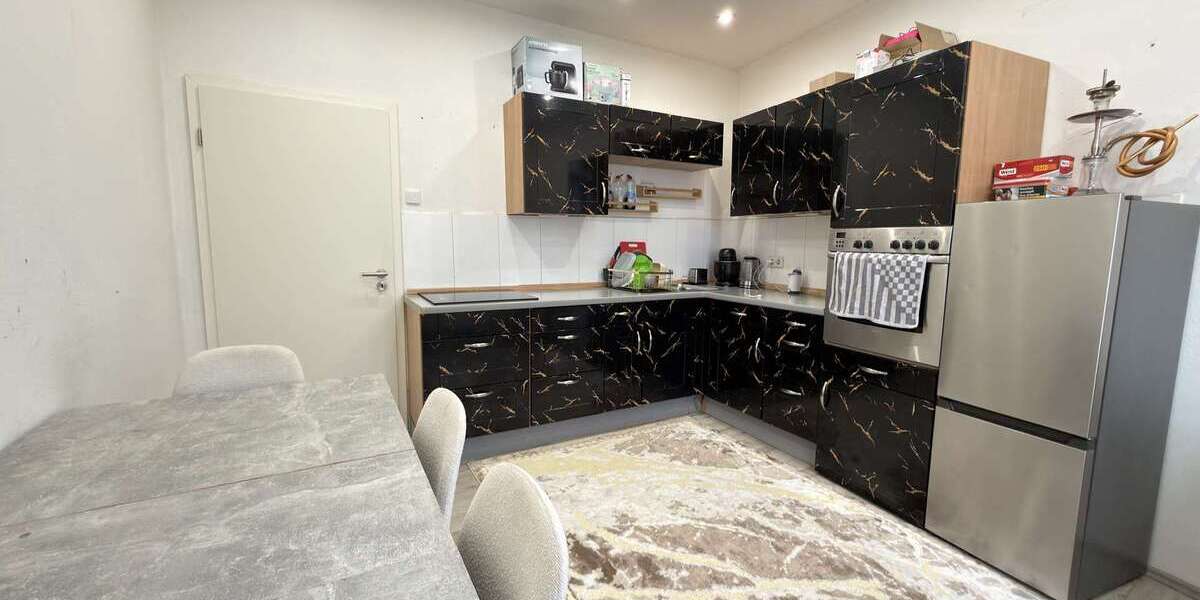 Modernisiertes 3-Parteienhaus mit Maisonette und Gartenanteil nahe Centro - Mehrfamilienhaus, Wohnhaus Oberhausen Osterfeld | Angebot:26835909