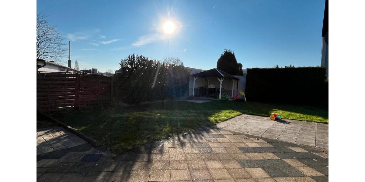 Erdgeschoßwohnung Bochum Höntrop - 3.5 Zimmer, 133 m&sup2;, 1.350&euro; | Angebot:26122154