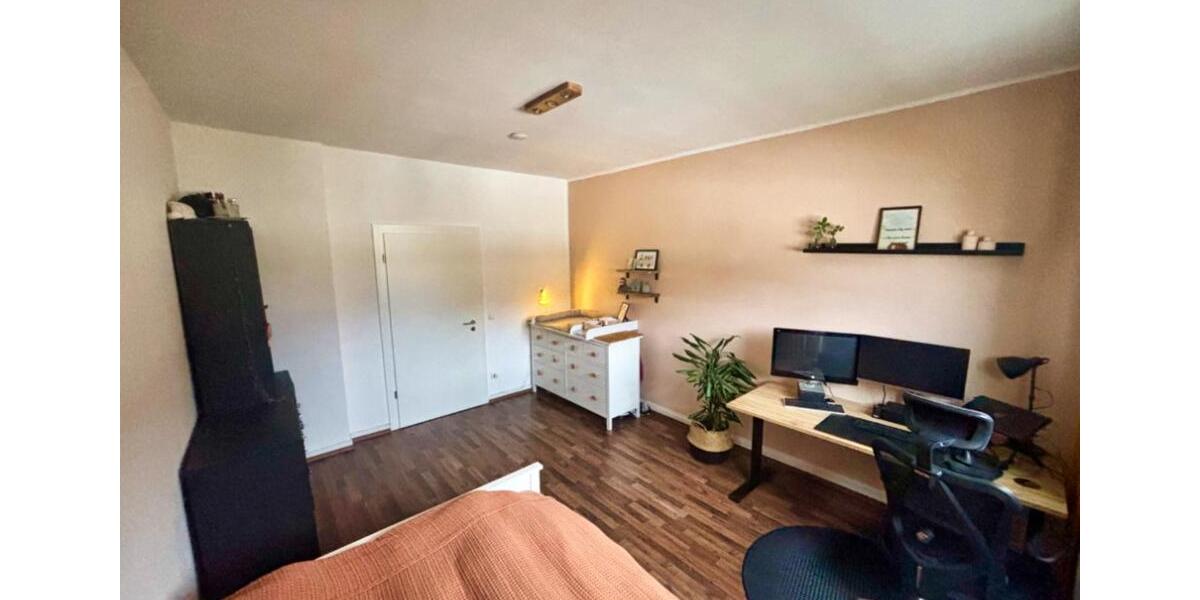 Etagenwohnung Essen Stadtbezirk II - 3 Zimmer, 97 m&sup2;, 1.095&euro; | Angebot:25394270