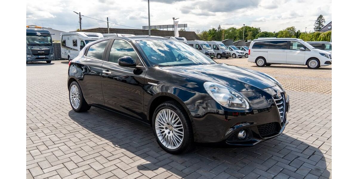 Alfa Romeo Giulietta 91.074 km 8.450 &euro; Mülheim an der Ruhr 45481