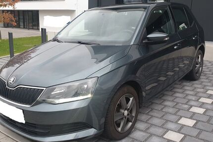 Skoda Fabia 93.589 km 7.499 € Wuppertal 42349
