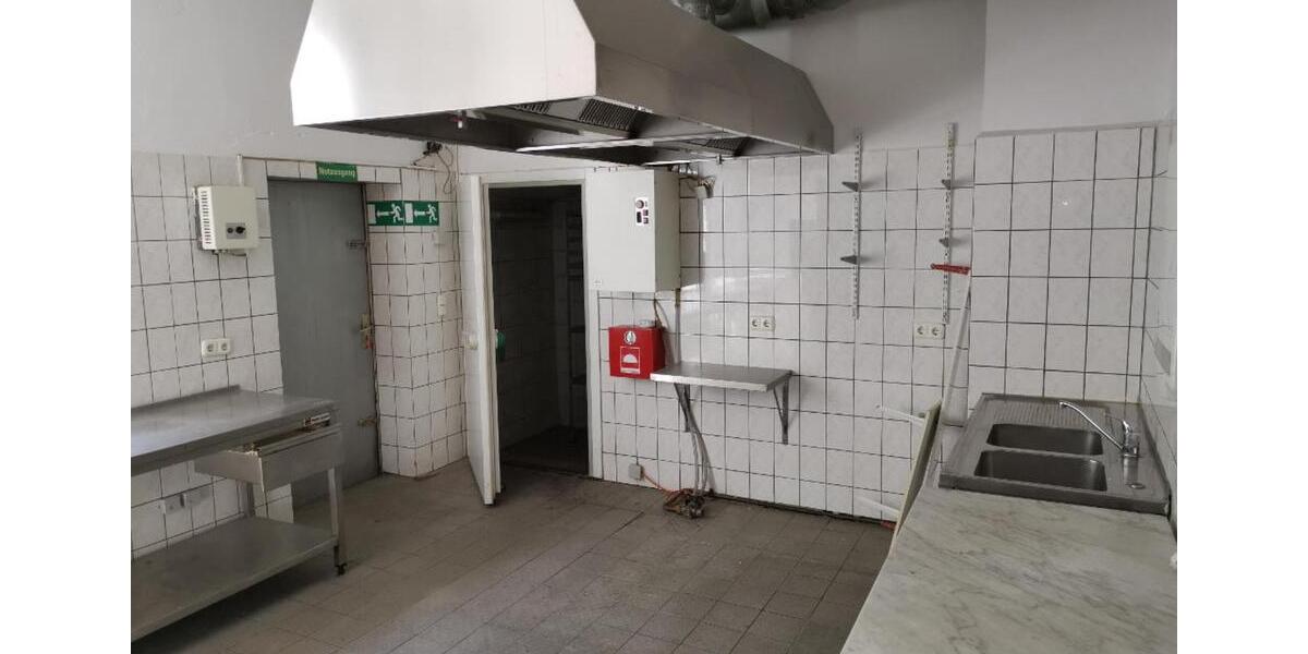 Gastrofläche in Nevigeser Altstadt Viertel zimmer