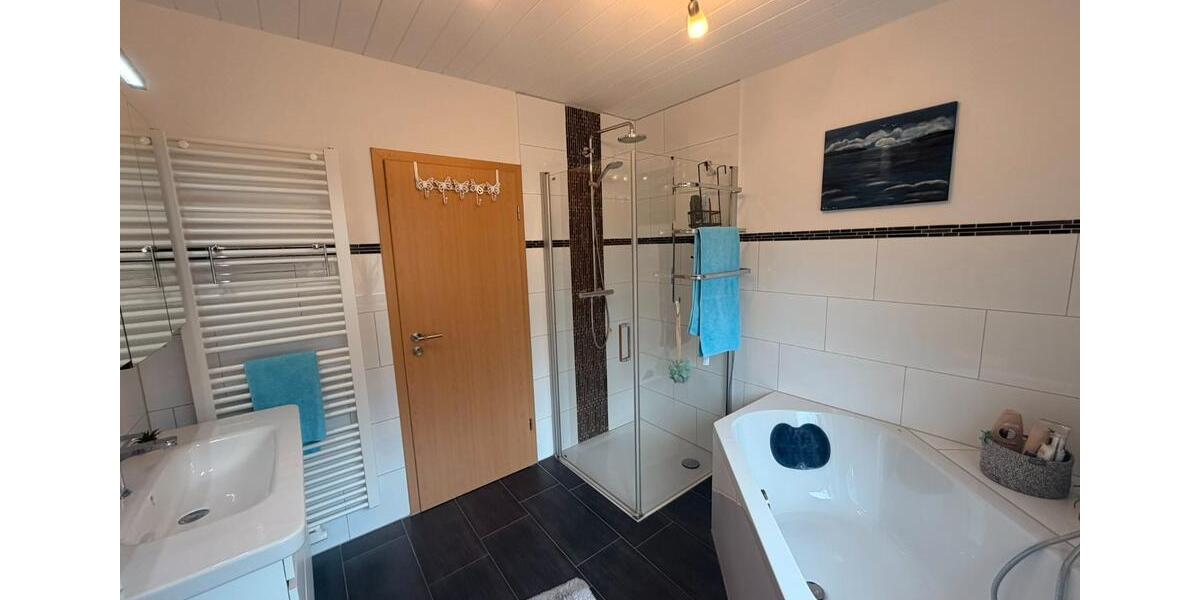Mehrfamilienhaus, Wohnhaus Hünxe - 7.5 Zimmer, 270 m&sup2;, 859.000&euro; | Angebot:26889271
