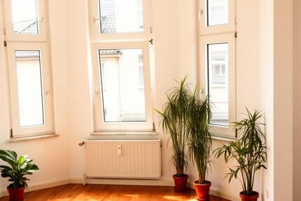 Schöne helle Whg 1.OG, 94qm, gepflegt, 3 Zi, gr. WZ, ruhige Lage 3 zimmer