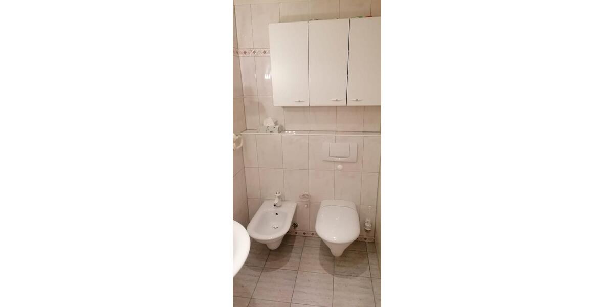 Hochparterre Ratingen Tiefenbroich - 2 Zimmer, 64 m&sup2;, 210.000&euro; | Angebot:26959481
