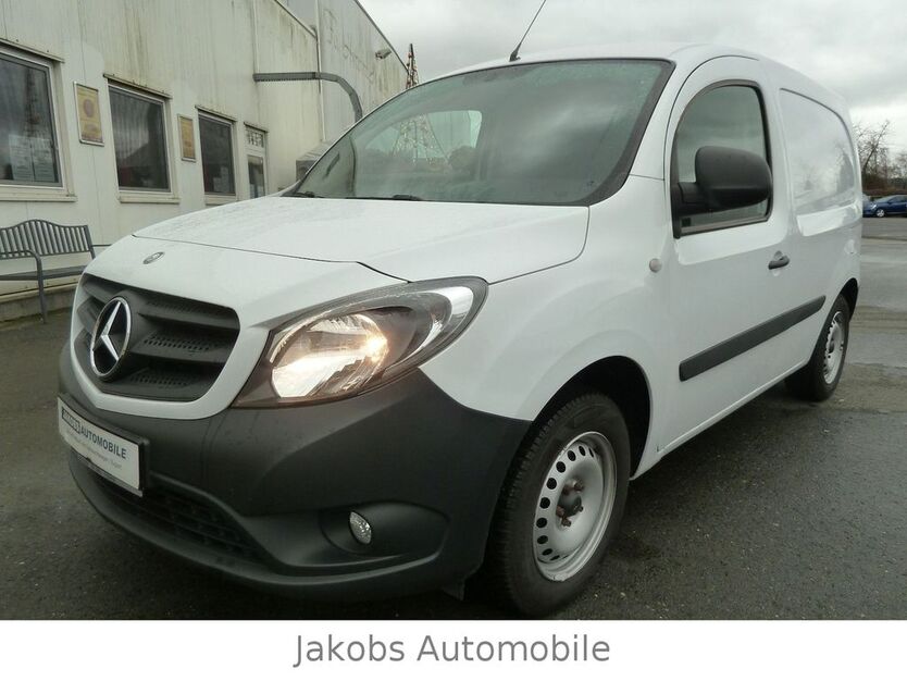 Mercedes-Benz Citan 133.000 km 7.900 € Duisburg 47269