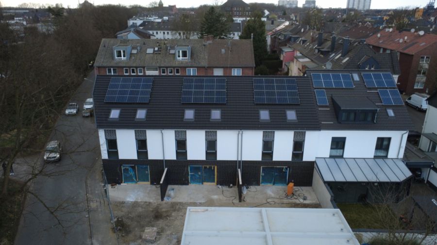 Provisionsfrei* Einfamilienhaus mit PV+Speicher 10,4 KW+Garage 140m zum Rheinufer Energiebedarf 22,4 kWhm2a - Einfamilienhaus Duisburg Essenberg | Angebot:26401091