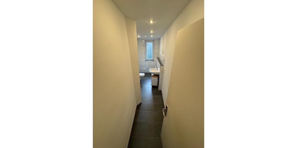 Erdgeschoßwohnung Essen Stadtbezirk III - 5 Zimmer, 142 m&sup2;, 1.480&euro; | Angebot:25515284