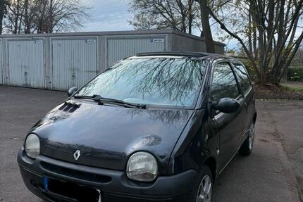Renault Twingo 180.000 km 1.100 &euro; Duisburg 47279