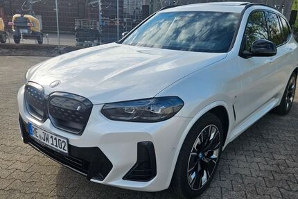 BMW iX3 124.000 km 33.100 &euro; Marl 45772