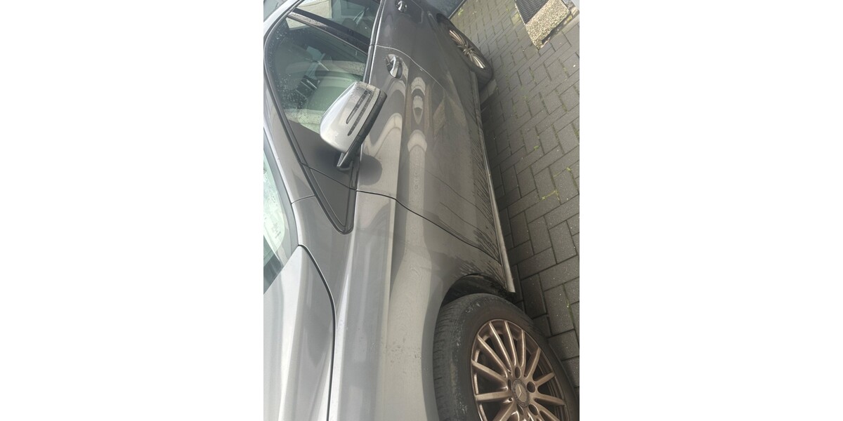 Mercedes-Benz B 180 220.000 km 9.000 € Essen 45121