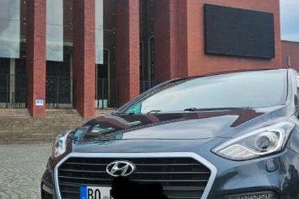 Hyundai i30 102.000 km 10.999 &euro; Bochum 44805