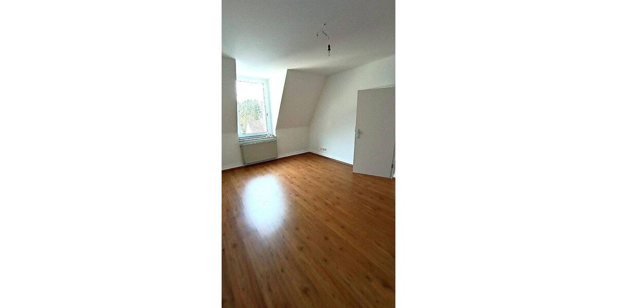 Etagenwohnung Wuppertal Barmen - 4 Zimmer, 100 m&sup2;, 880&euro; | Angebot:26897645