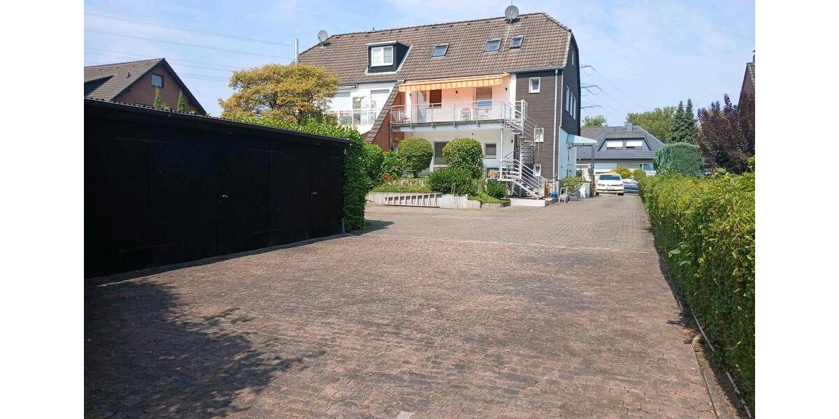 Doppelhaushälfte mit 7.400qm Grundstück in mülheim an der 12 zimmer