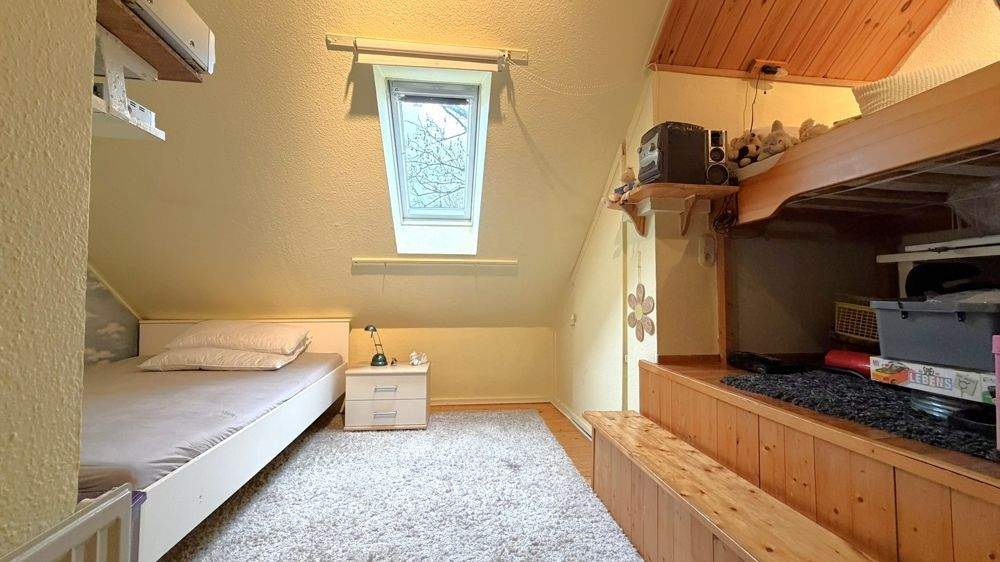 Doppelhaushälfte in Oberhausen-Eisenheim mit Garten, Garage, Carport, zwei Terrassen und mehr! 6 zimmer