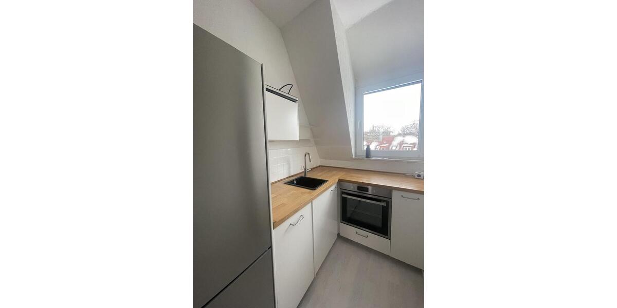 Charmante 2-Zimmer Dachgeschosswohnung in Duisburg-Laar 3 zimmer