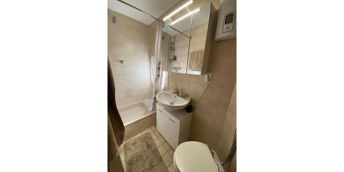 Mehrfamilienhaus, Wohnhaus Oberhausen Sterkrade-Mitte - 8 Zimmer, 201 m&sup2;, 289.000&euro; | Angebot:26908926