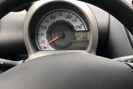 Peugeot 107 61.950 km 3.300 € Duisburg 47228