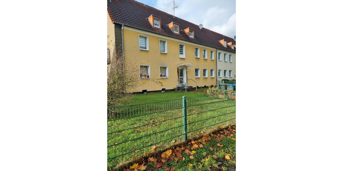 Wohnung EG rechts !!!! ZU VERMIETEN !!!! 3 zimmer