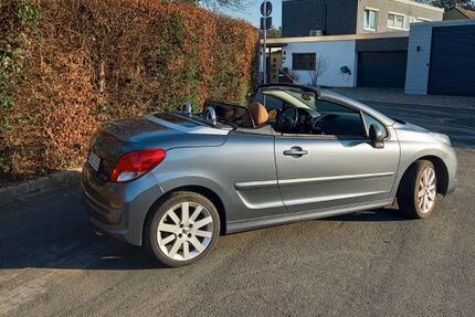 Peugeot 207 105.000 km 5.150 &euro; Hattingen 45529