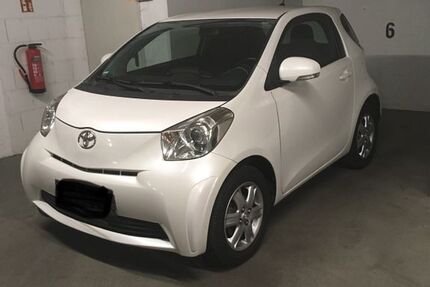 Toyota IQ 93.470 km 4.770 &euro; Oberhausen 46045