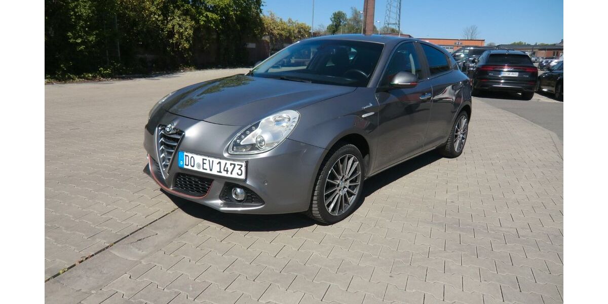 Alfa Romeo Giulietta 83.600 km 10.300 &euro; Dortmund 44147