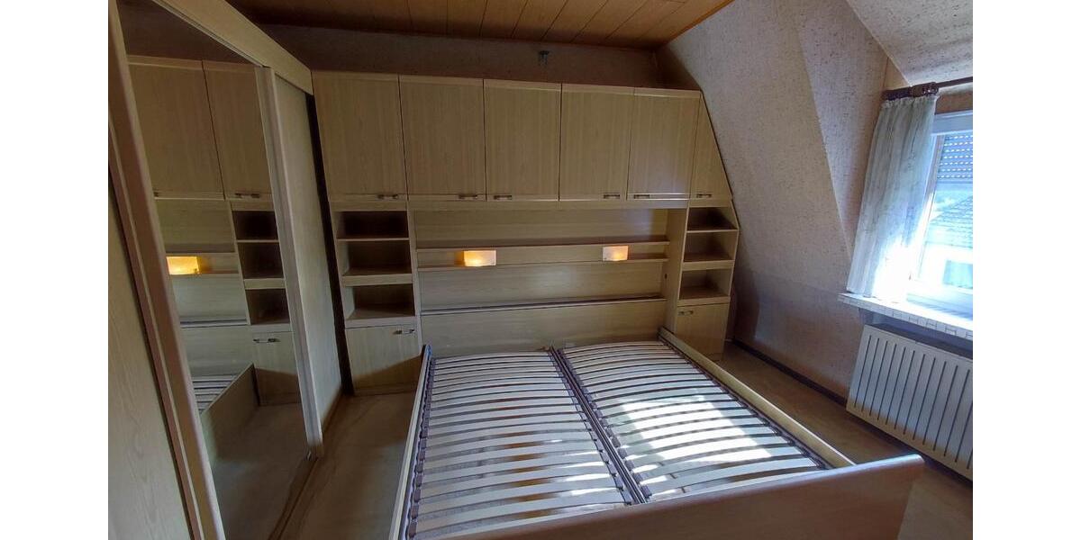 Reihenhaus Voerde (Niederrhein) - 7 Zimmer, 160 m&sup2;, 299.000&euro; | Angebot:27096180