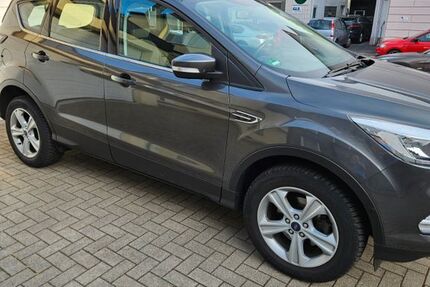 Ford Kuga 83.000 km 10.900 &euro; Schwelm 58332