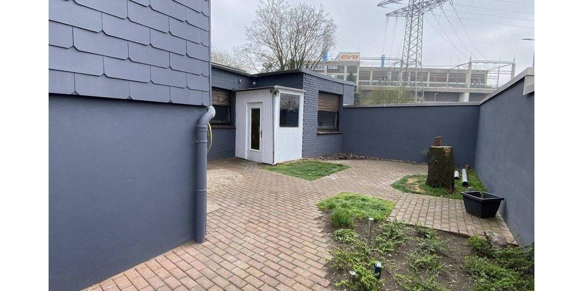 Mehrfamilienhaus, Wohnhaus Oberhausen Sterkrade-Mitte - 8 Zimmer, 201 m&sup2;, 289.000&euro; | Angebot:26908926