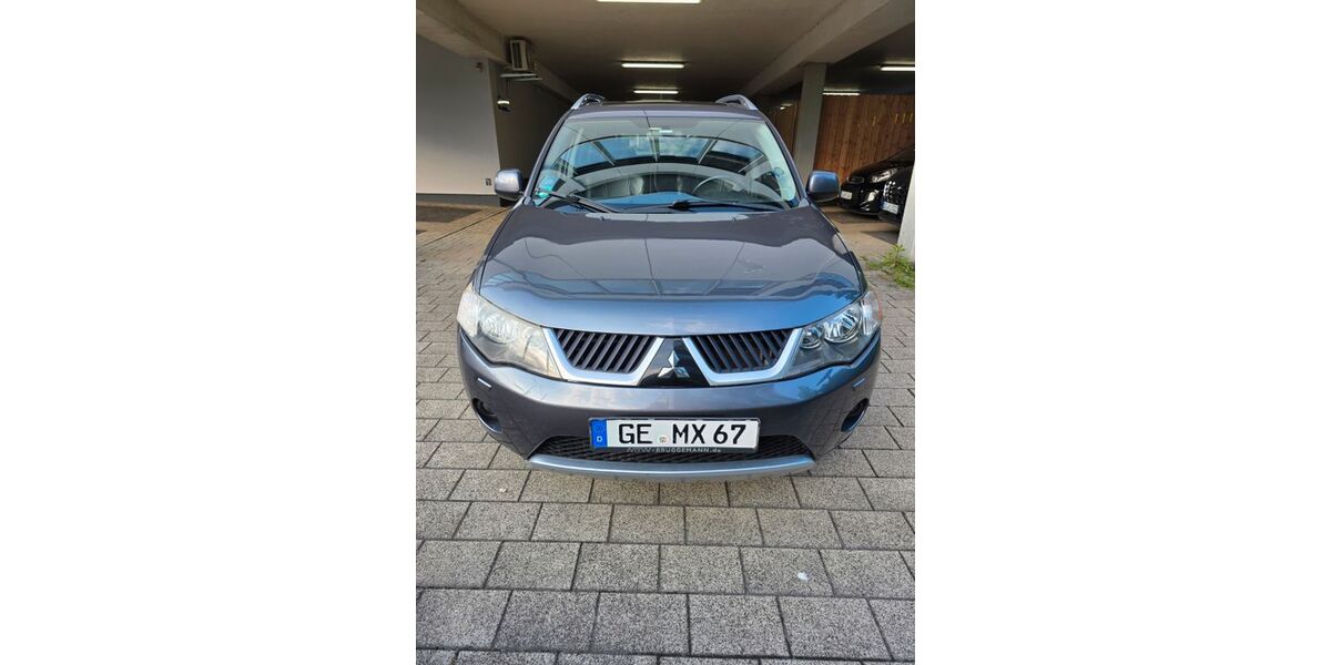 Mitsubishi Outlander 303.000 km 3.850 &euro; Gelsenkirchen 45899