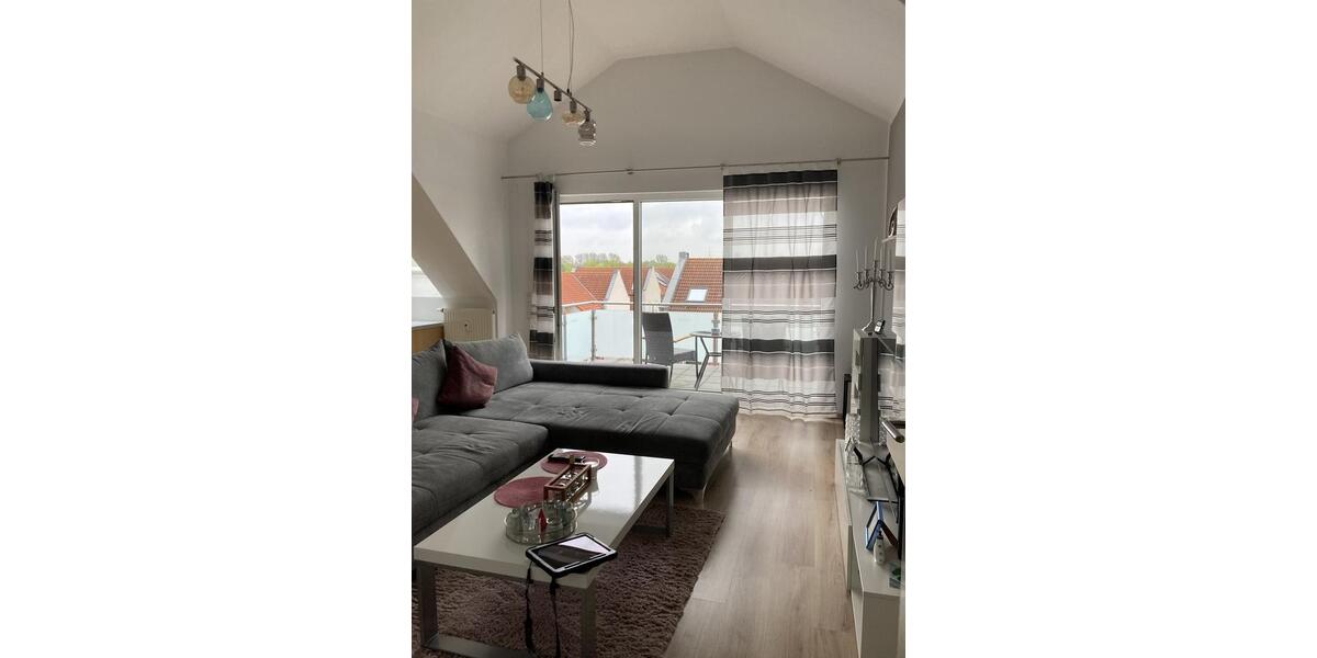 Dachgeschoßwohnung Gelsenkirchen Gelsenkirchen-West - 2.5 Zimmer, 49 m&sup2;, 526&euro; | Angebot:26329886