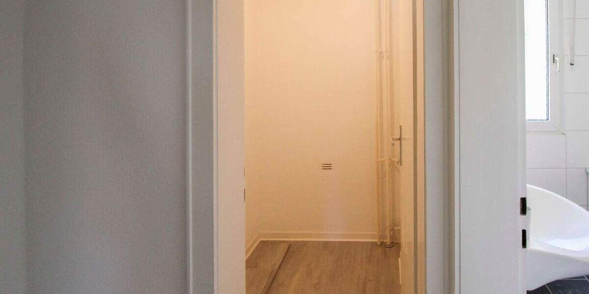 Etagenwohnung Duisburg Wanheim-Angerhausen - 2 Zimmer, 56 m&sup2;, 143.000&euro; | Angebot:25735603