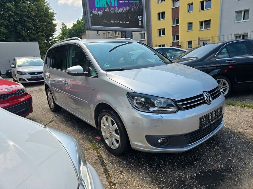 VW Touran 170.000 km 10.600 € Essen 45144