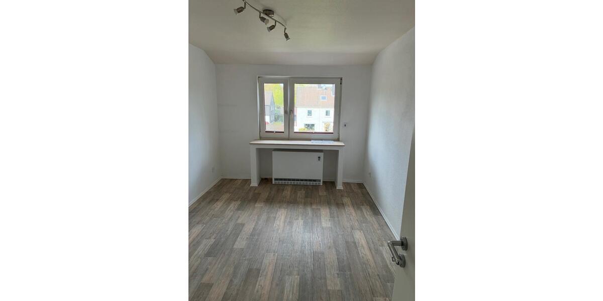 Etagenwohnung Essen Stadtbezirk IV - 3 Zimmer, 72 m&sup2;, 690&euro; | Angebot:26193480