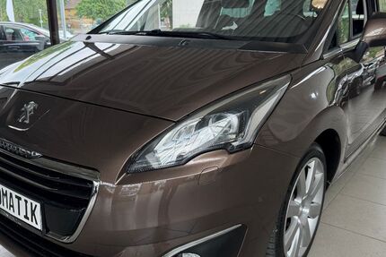 Peugeot 5008 181.382 km 9.890 &euro; Bottrop 46236