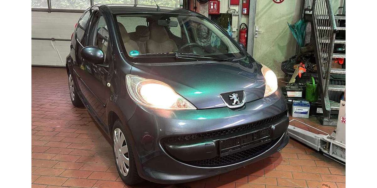 Peugeot 107 119.300 km 2.200 &euro; bottrop 46238