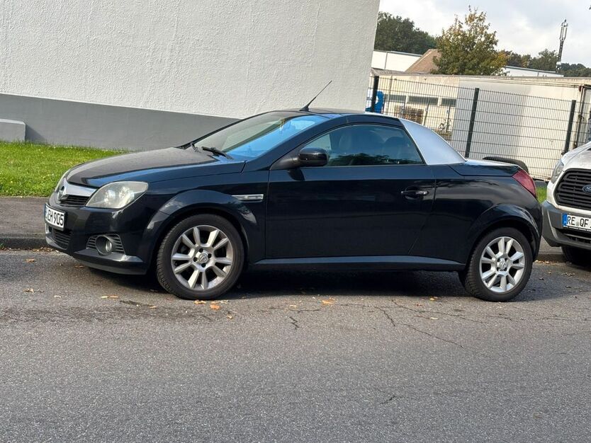 Opel Tigra 151.144 km 1.399 € Recklinghausen 45659